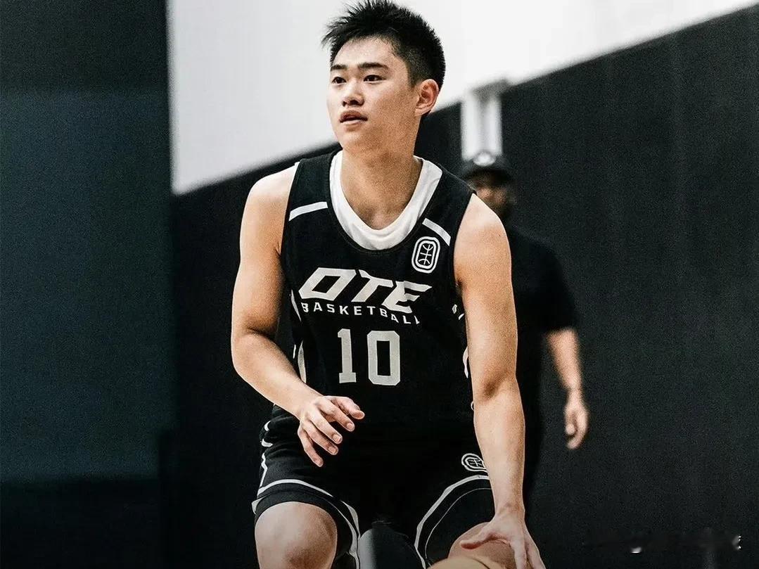 经过首场比赛的适应，代表辽宁队出战本次全运会U22男篮比赛的国青后卫赵维伦今天打