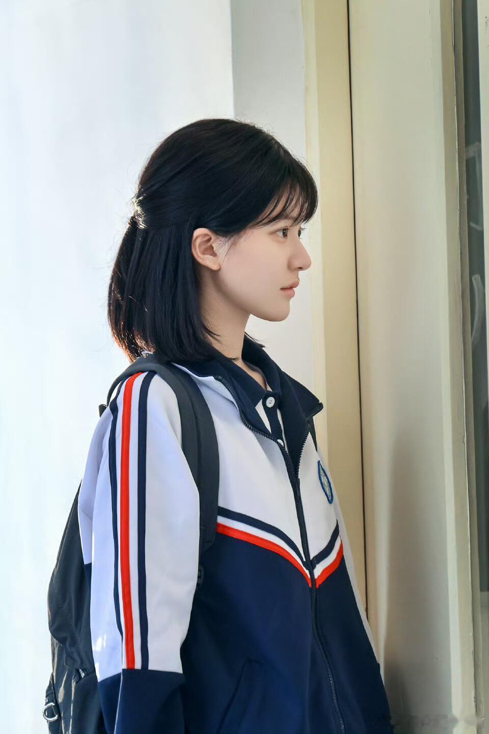 赵露思工作室出图~九张破碎版许妍😭心疼赵露思许我耀眼 ​​​