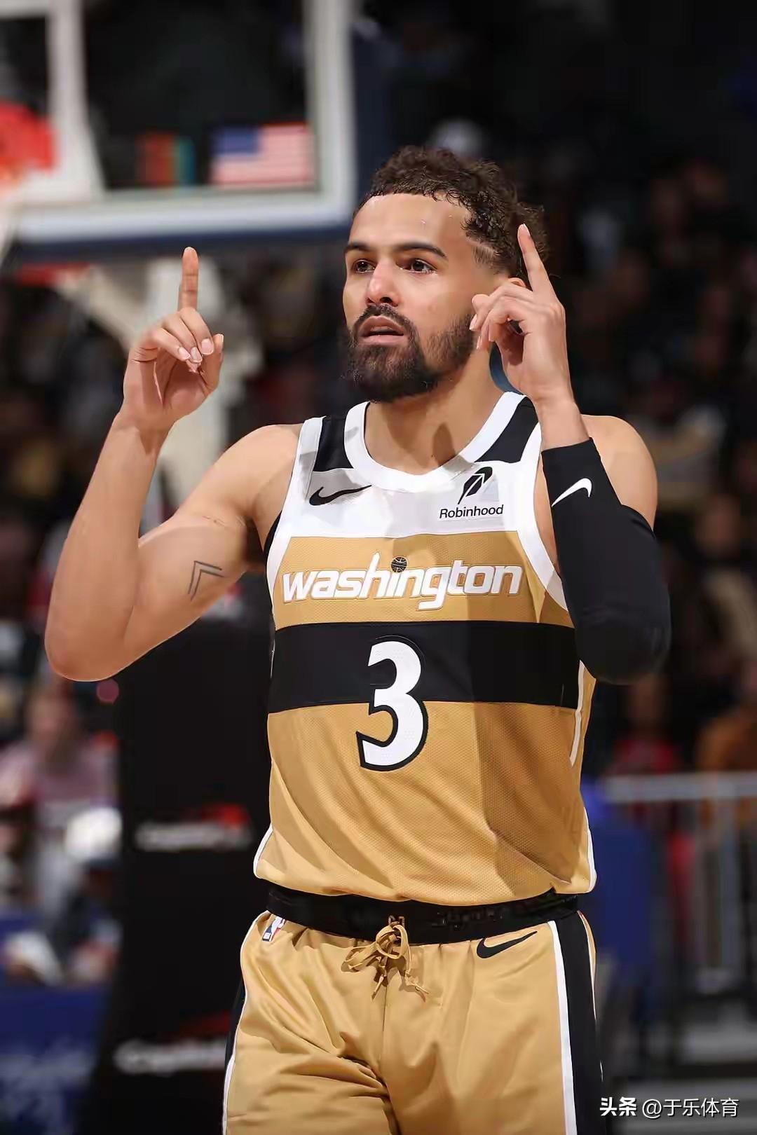 火箭队当时不要特雷杨太可惜了
在今天奇才和勇士比赛中，特雷杨首发出战21分钟，投