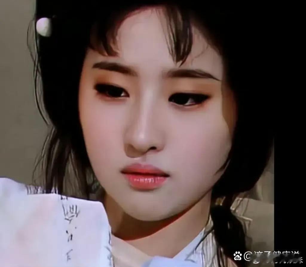 看了刘亦菲演的林黛玉，才觉得陈晓旭才是唯一的林黛玉 