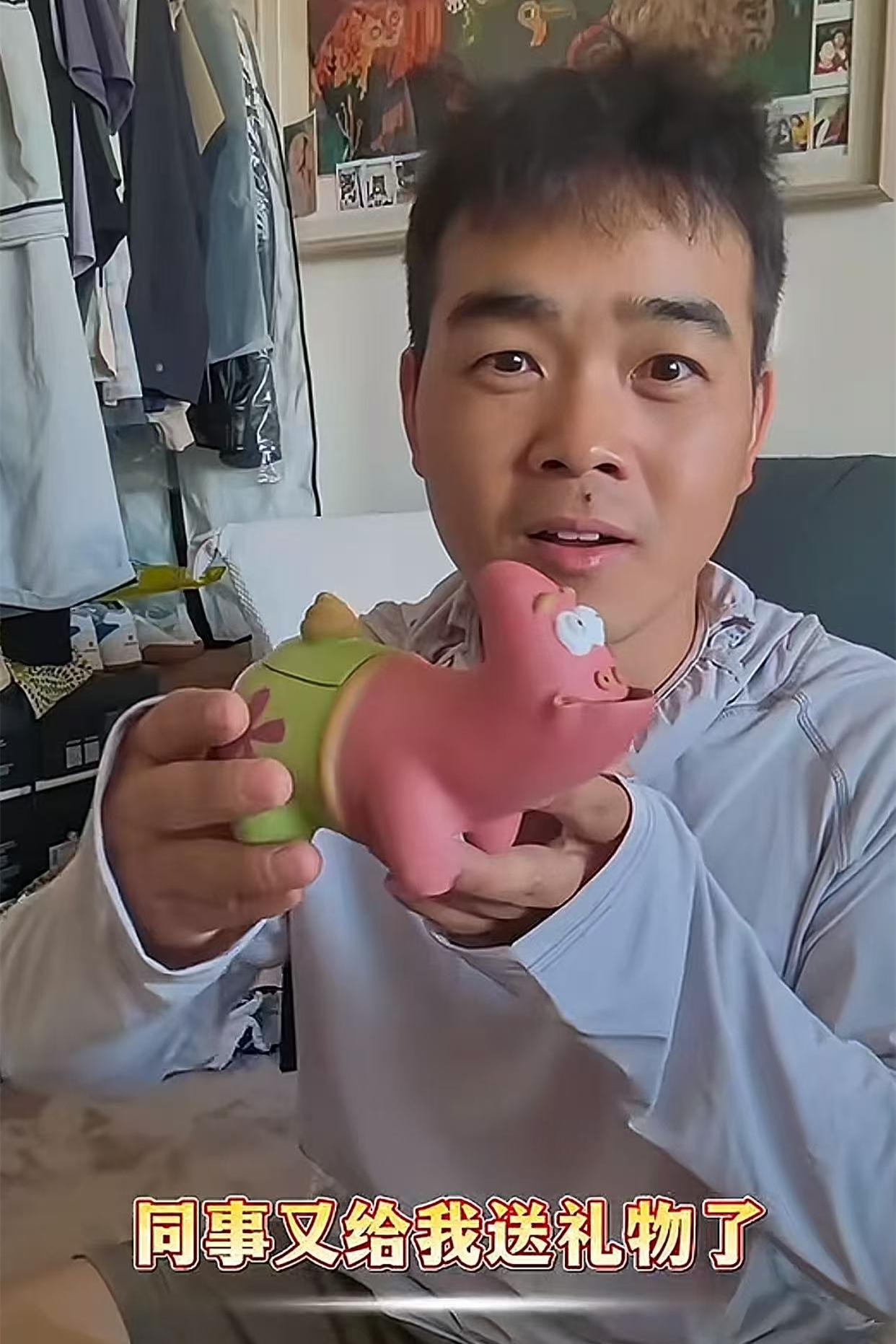 拿人手短，吃人嘴短，在岳云鹏徒弟尚筱菊这里表现得淋漓尽致。刚收到王九龙送给自己的