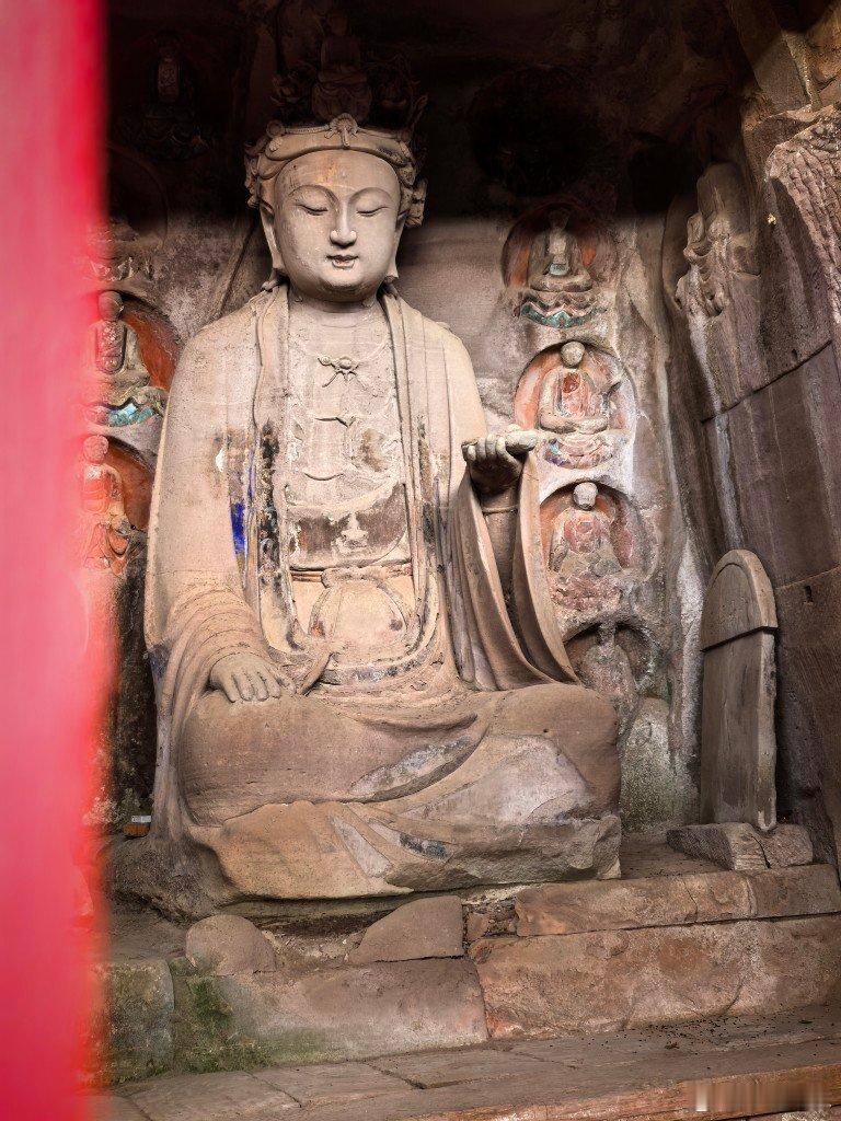 不厚此薄彼，把去的几个都发一下安岳塔坡 也是宋的，不开门，站在门槛隔着门缝拍，华