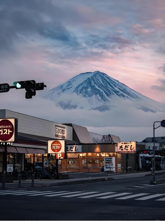 中国游客暴跌61%，高市49分钟演说，端中国的碗，还想砸中国的锅。
 
曾经人山
