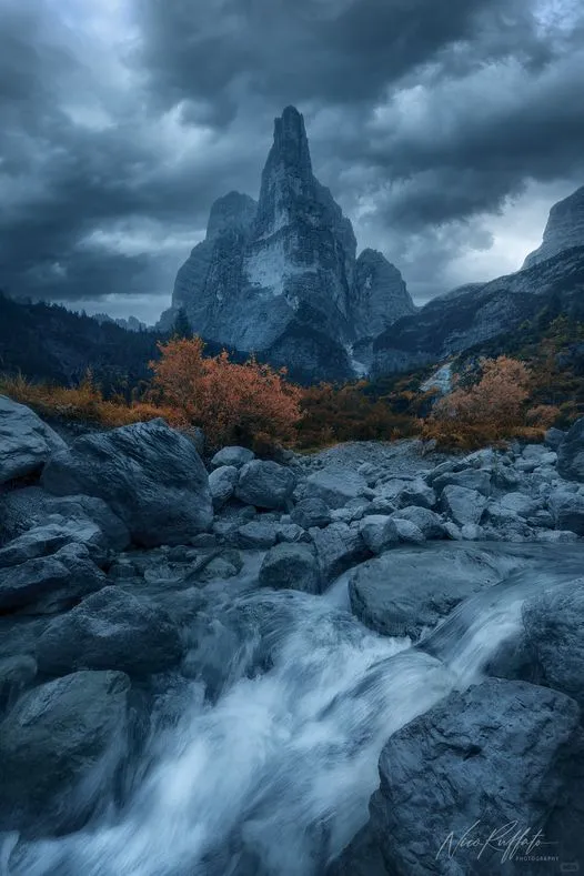 美图欣赏——山巅白云石