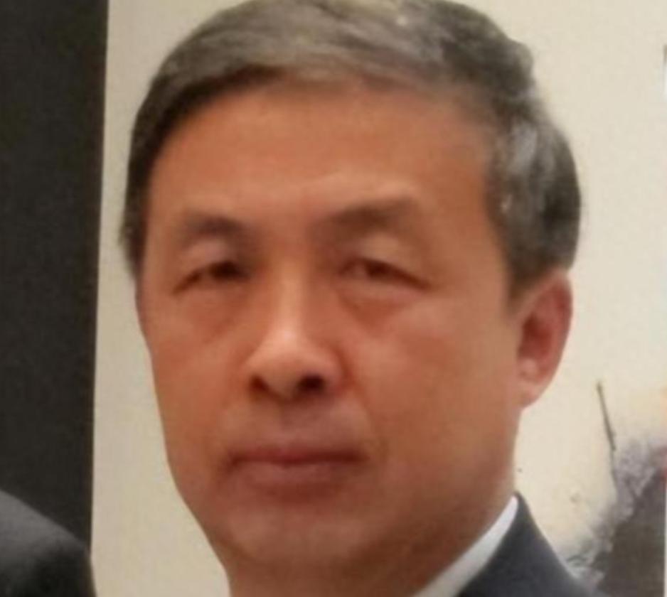 “再晚就没机会了！中国赶紧向美国'认怂'，主动放弃发展权才是唯一活路！”

20