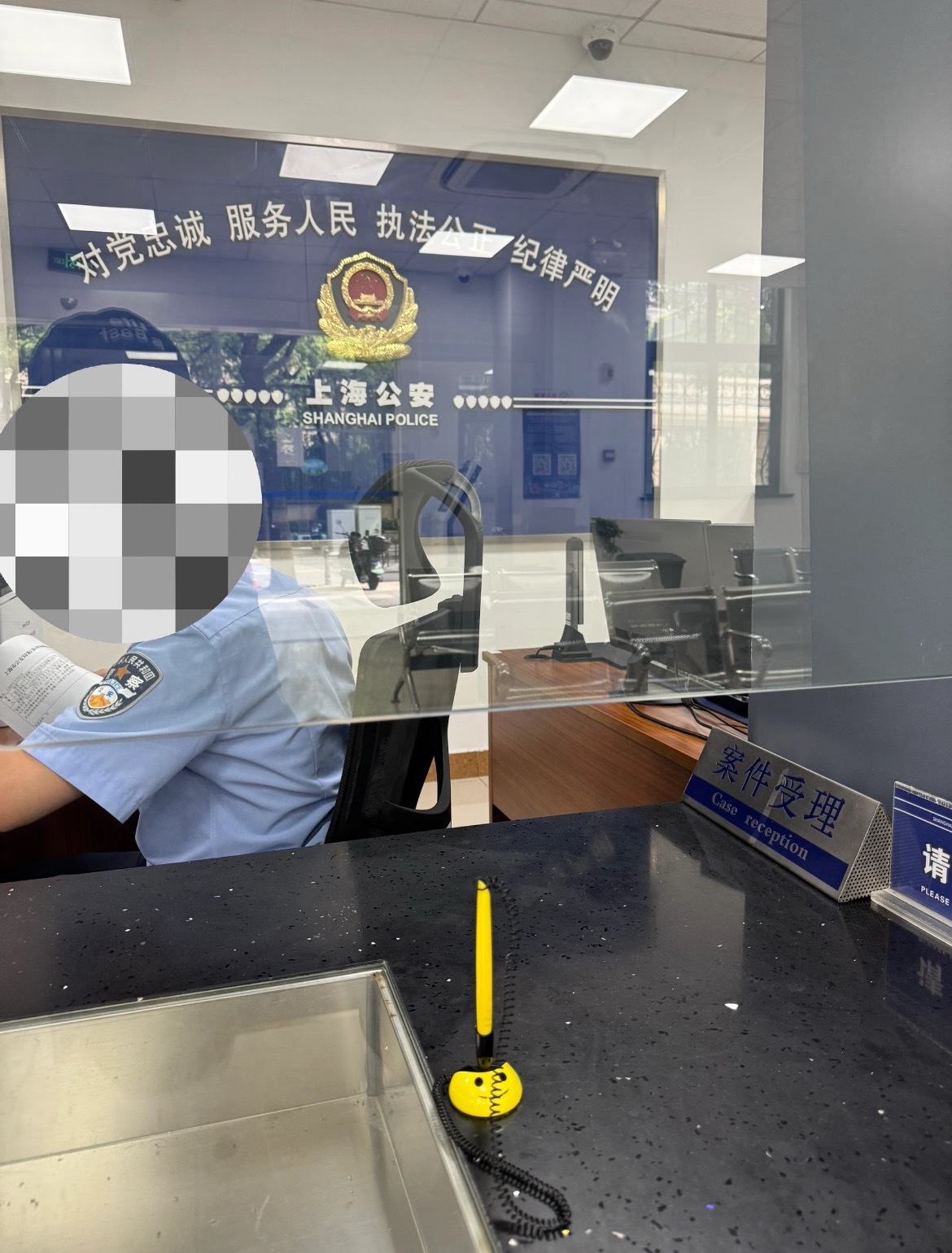 Flandre放在米线店的和Viper的拍立得丢失了 老板已经报警了[哆啦A梦害