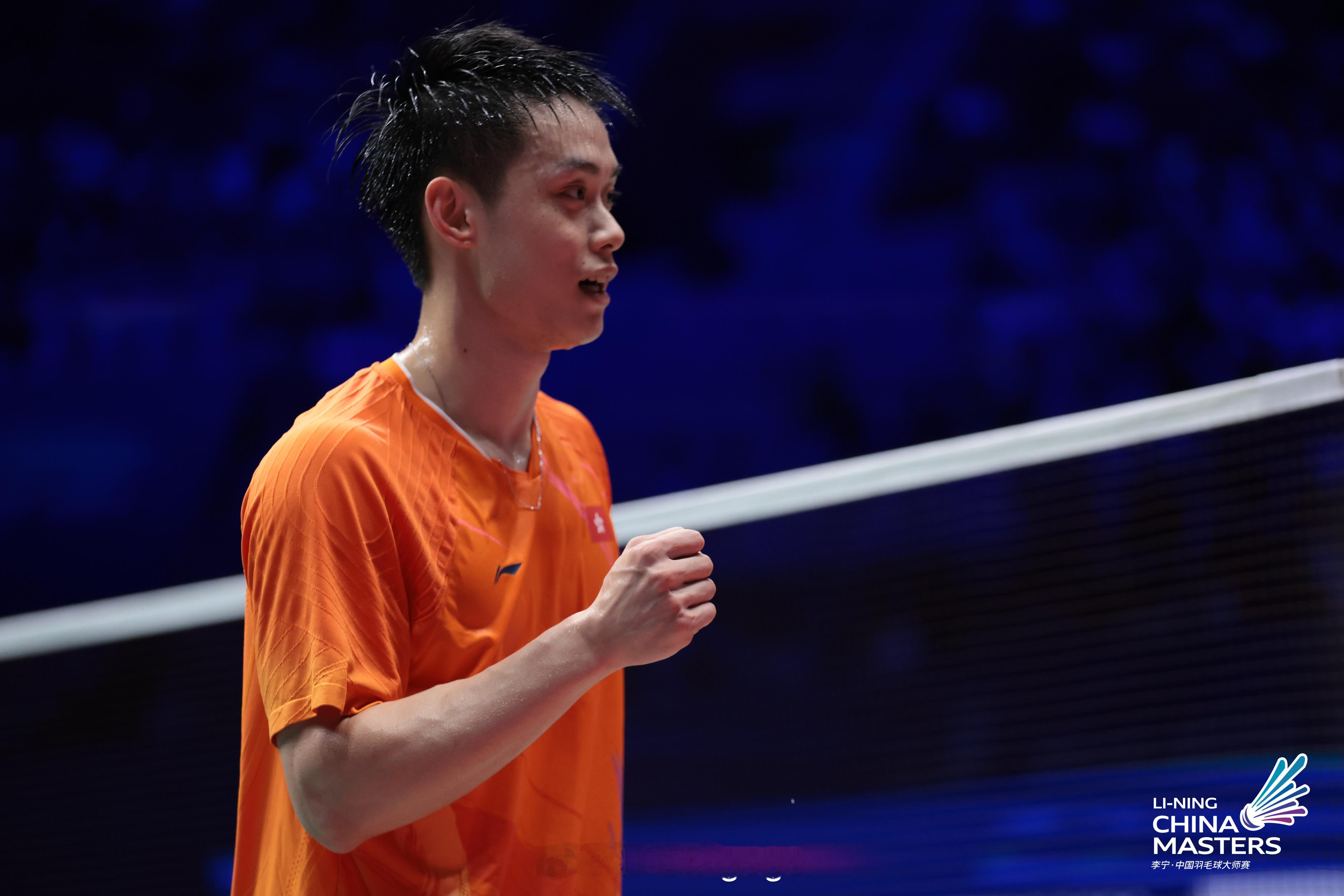 2026中国羽毛球大师赛 🎤吴英伦问：夺冠那一刻感受如何？吴英伦：太开心了，确