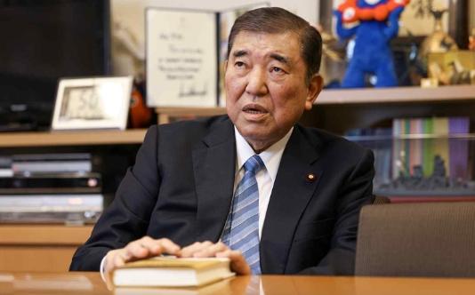 石破茂再次发声：即使再不情愿，日本也必须正视历史
 
在日本二战投降日到来之际，