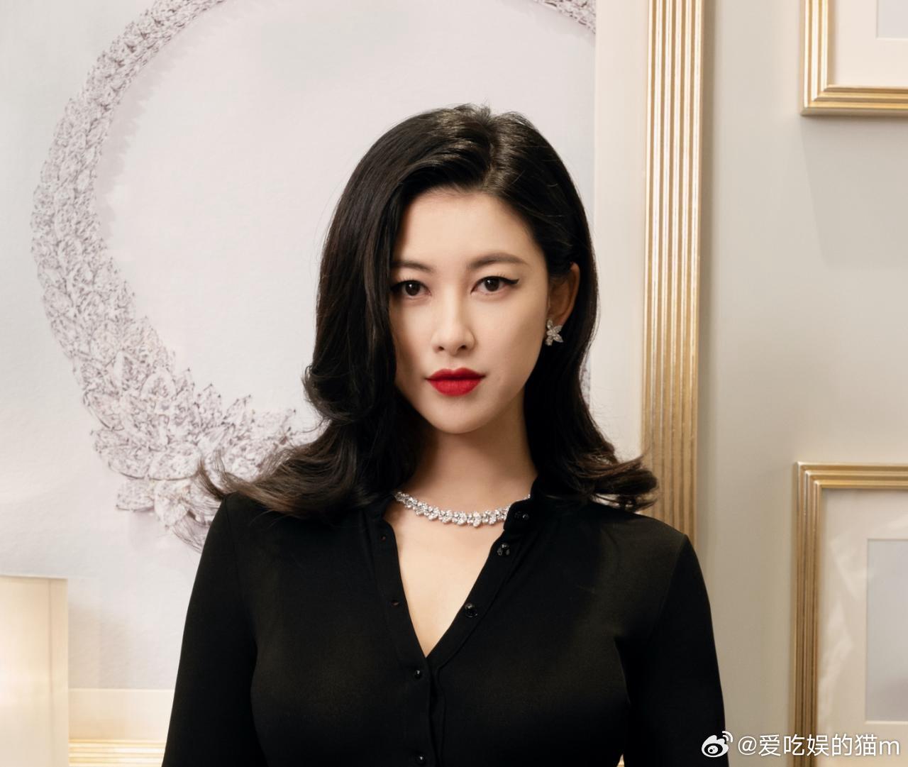 惊呆了！网友偶遇53岁李冰冰、46岁高圆圆、41岁朱珠——结果李冰冰的身材把另外