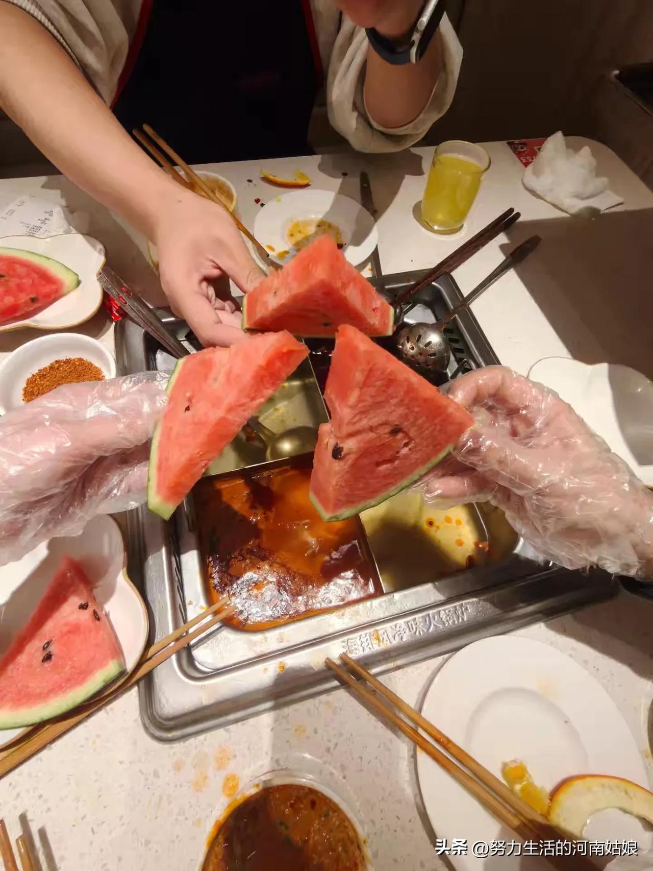 不必焦虑，有人比你快，有人比你慢，按自己的节奏走就好。
​
 凡是过往，皆为序章