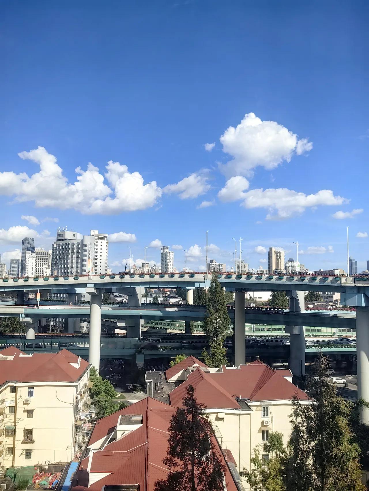 今晚2.5亿股民要超级兴奋了！！你知道是为什么吗？就在刚刚，证券市场传来2个重磅