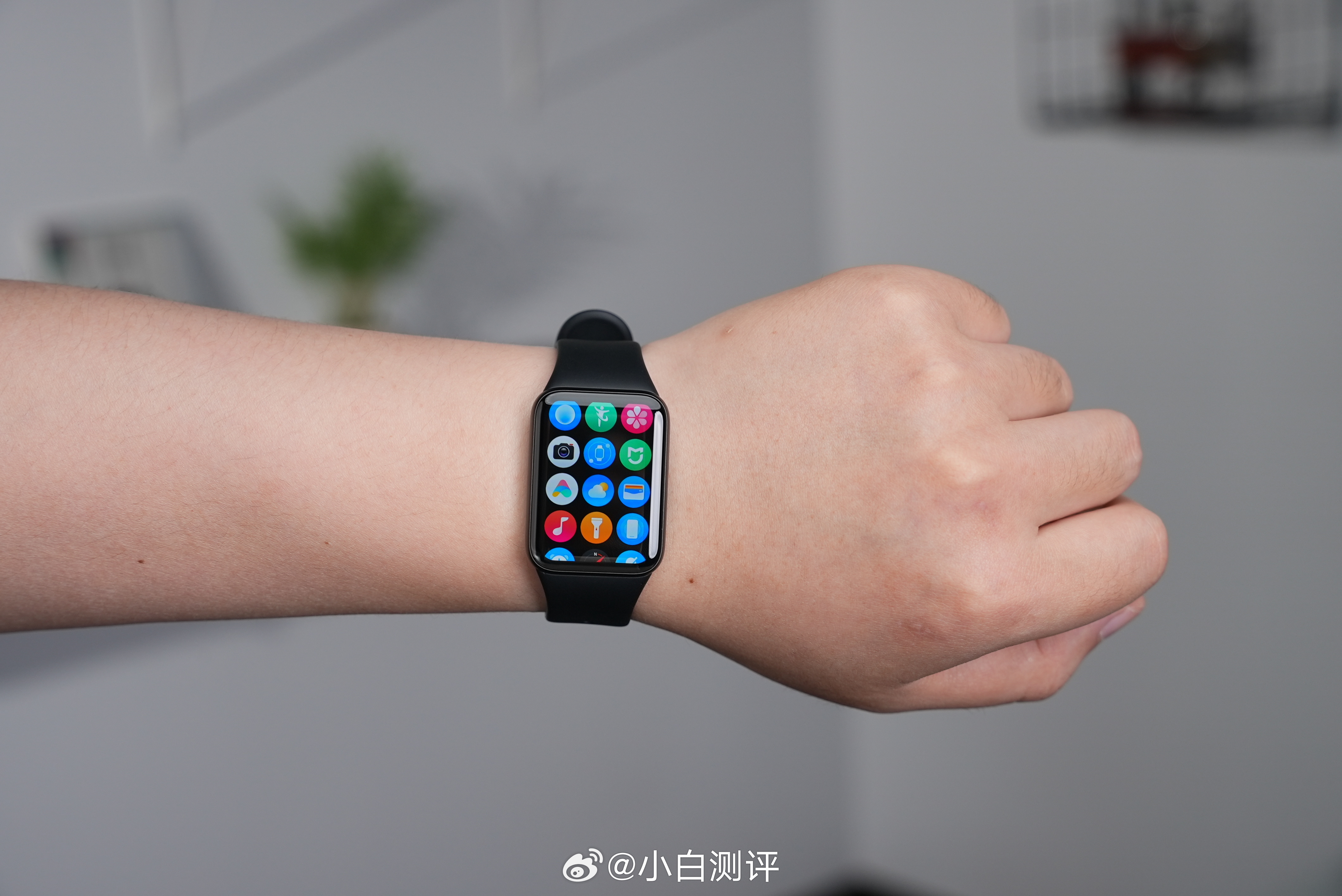 全新小米手环10 Pro1.74英寸屏幕，航空铝机身，9.7mm/21.6g，支