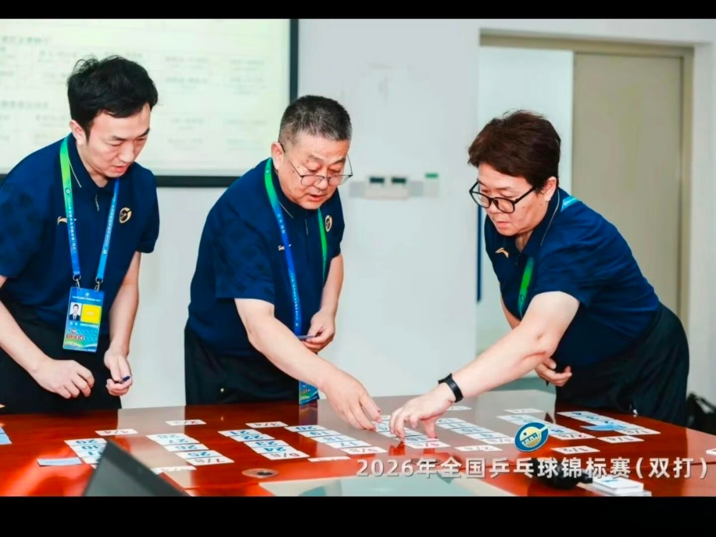 我说了嘛，国内赛就是省队分猪肉