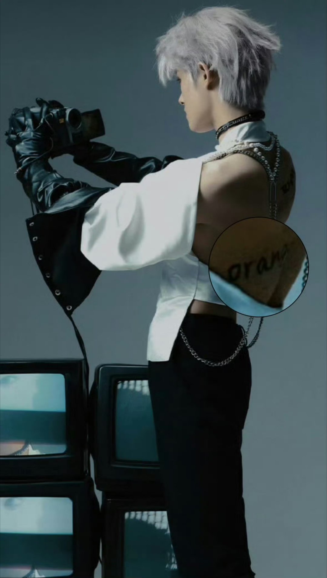 张极后背上写了粉丝名字九敏！张极后背上的orange也太戳心了，把粉丝名字写在身