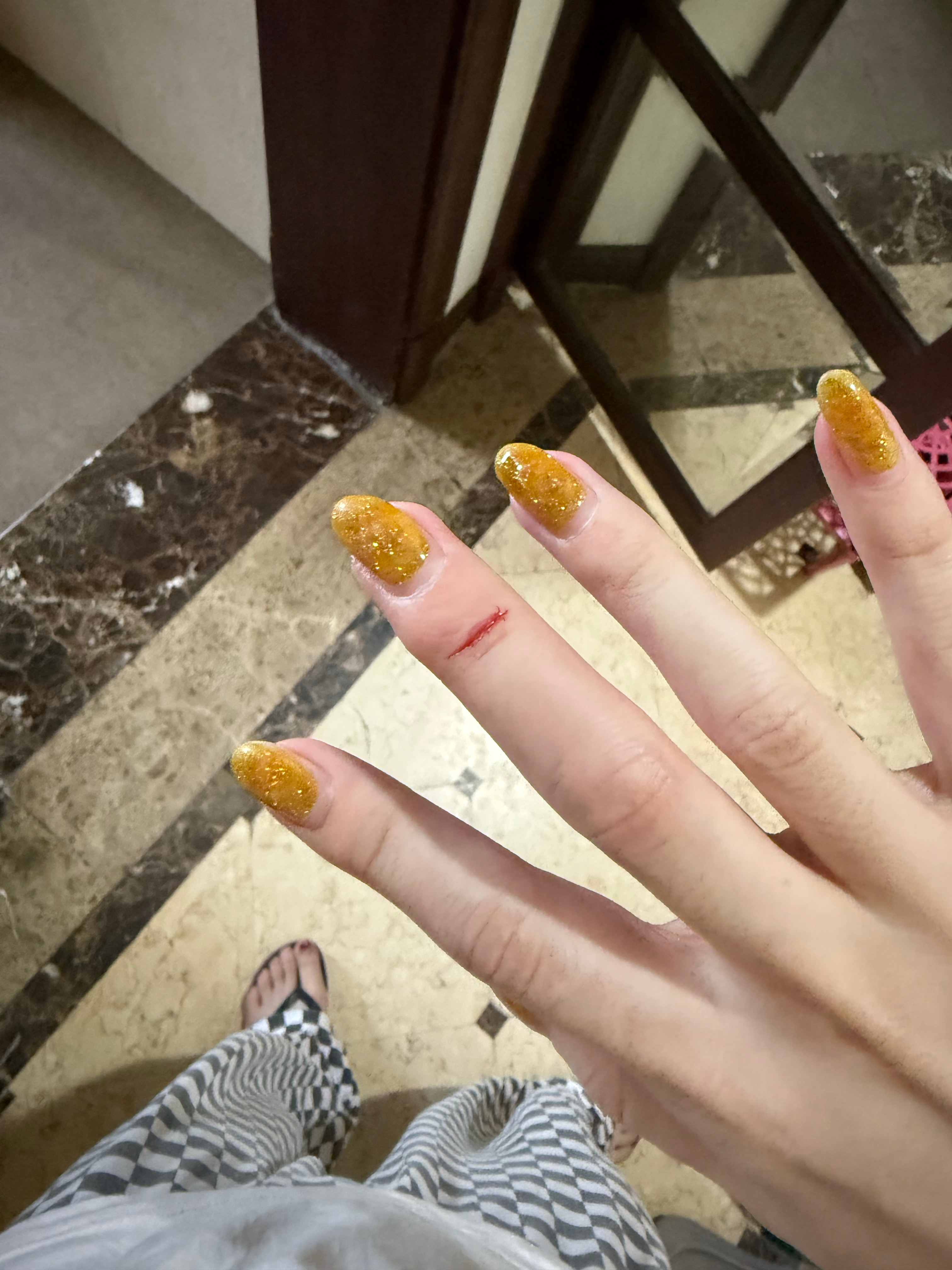 [疑问][疑问][疑问]又  ​​​