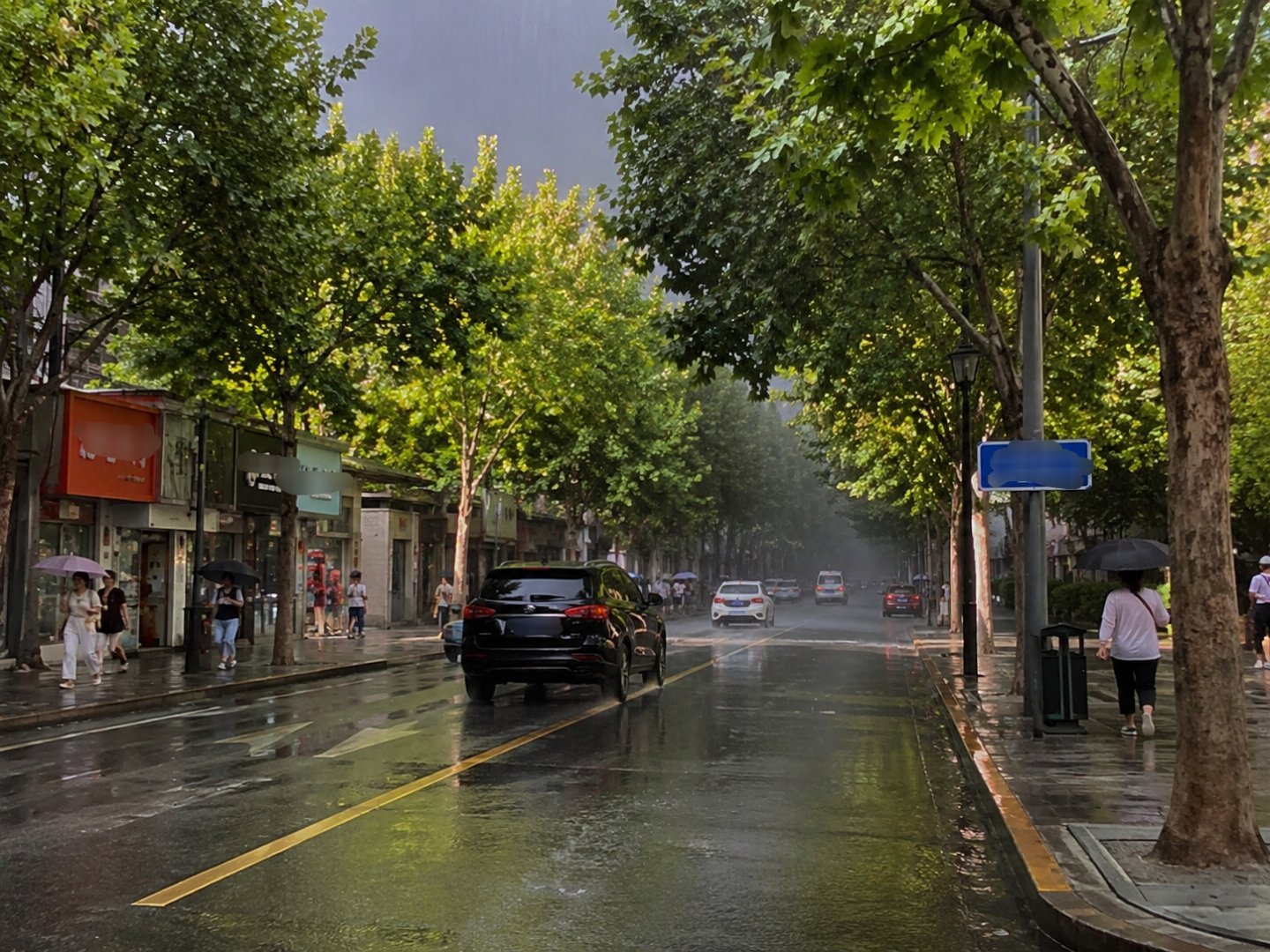 这个局部有雨也太具体了吧这是局地对流性降水的典型表现，也是夏季最常见的小尺度天气