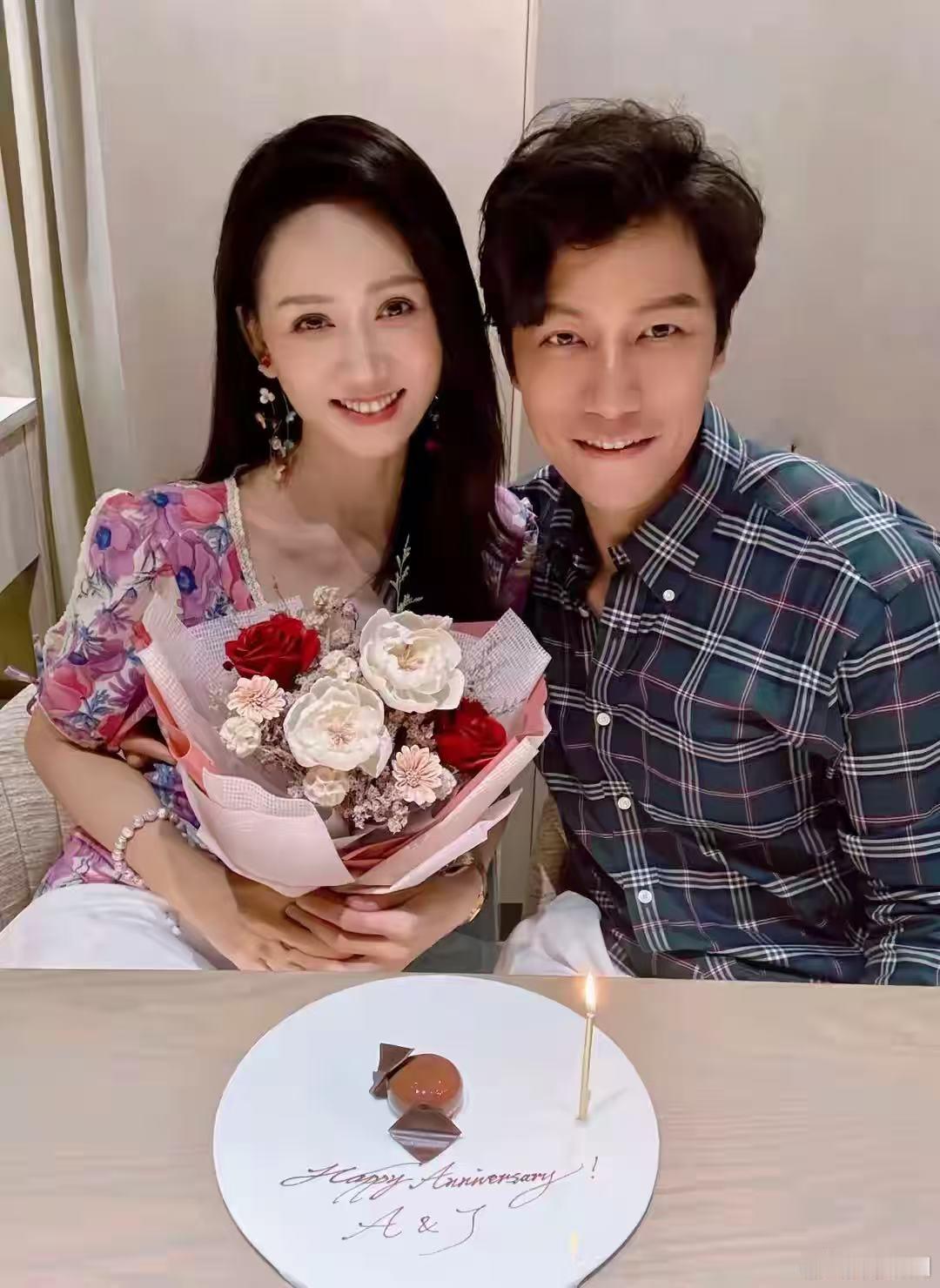 陈乔恩与老公庆祝相爱六周年 陈乔恩晒与艾伦合照庆相识6周年，要一直幸福下去啊陈乔