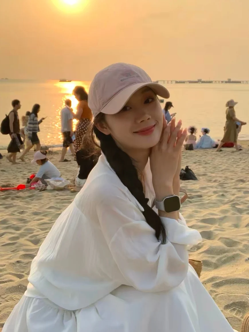 傍晚的海边，风都是甜的✨