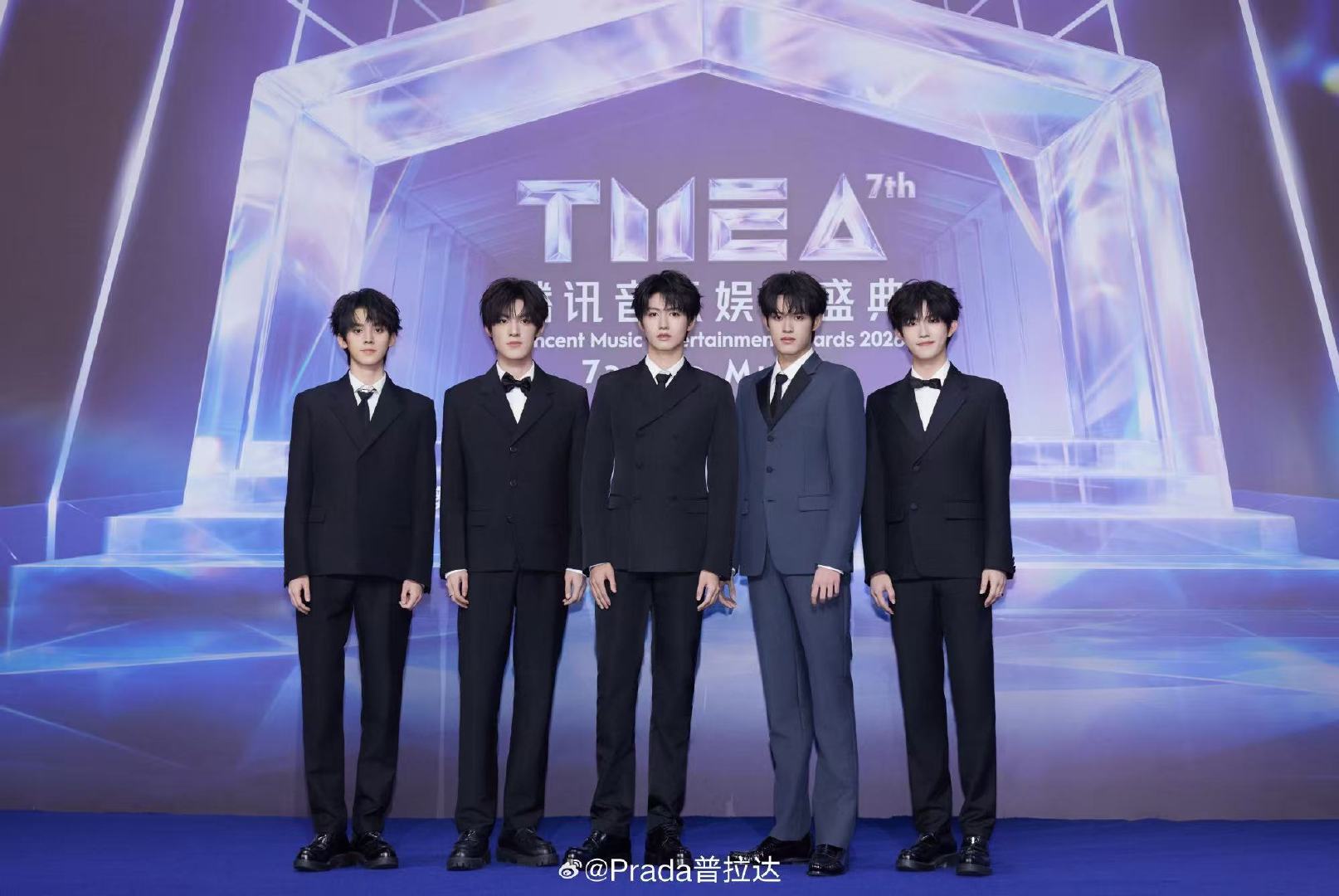 登陆少年Prada认领Prada认领了登陆少年 认领了，很帅 