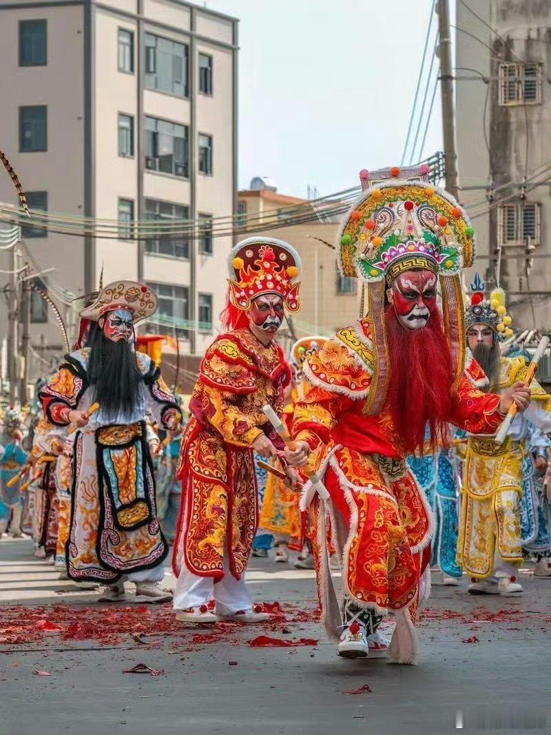 广东人的初五仪式感有多燃  广东的迎财神文化真的别具一格，让我感受到了浓郁的地域