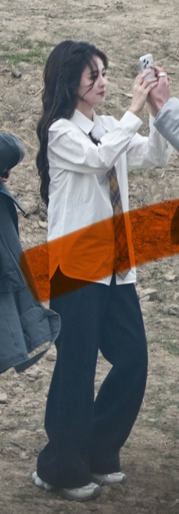 白鹿穿白衬衫好帅啊！更想看唐宫奇案李佩仪了。白鹿新综录制