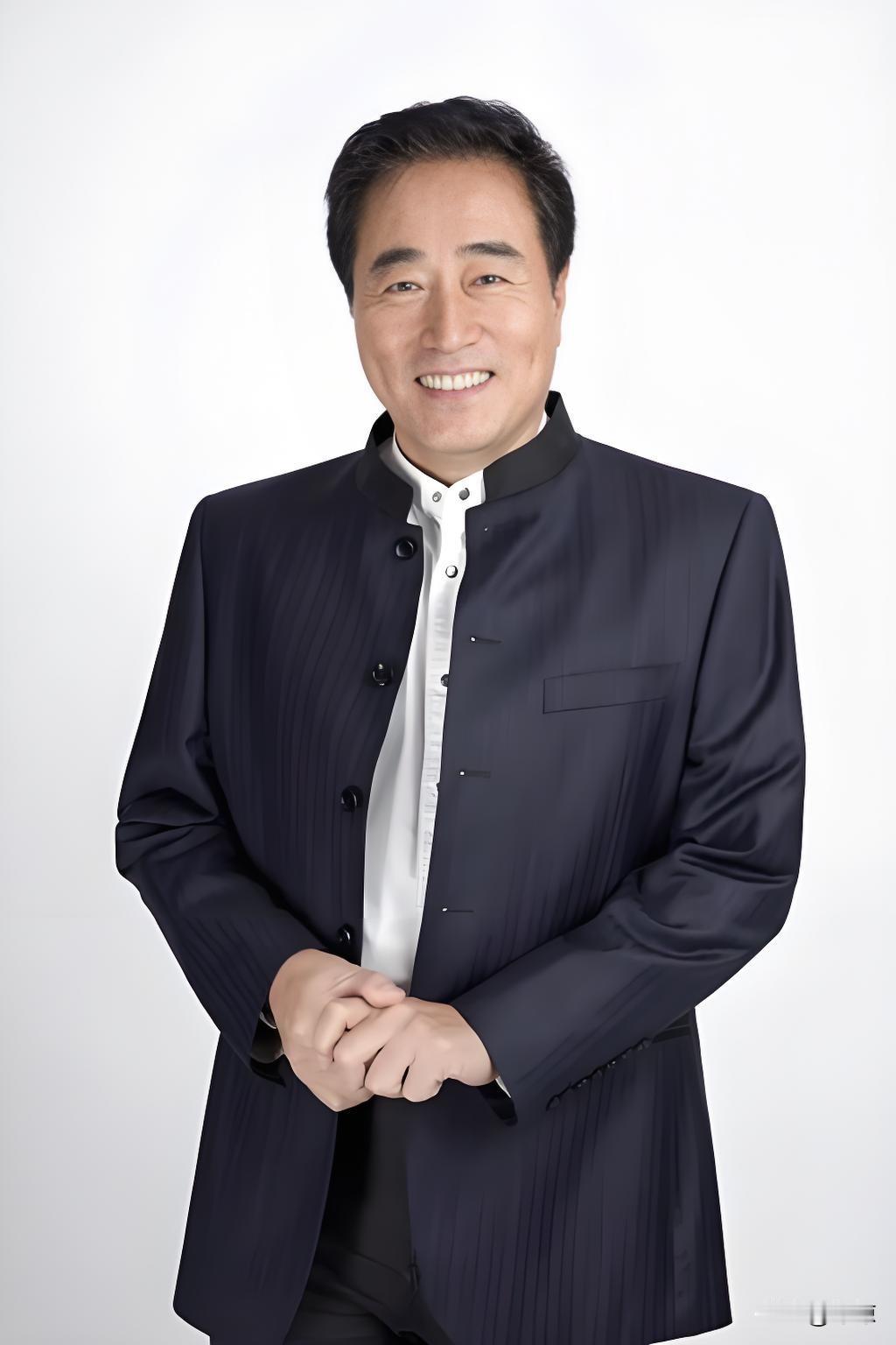 第一次看《都挺好》。苏大强看得人想吐。不是年龄大了就是老戏骨，一个高纯度的戏混子