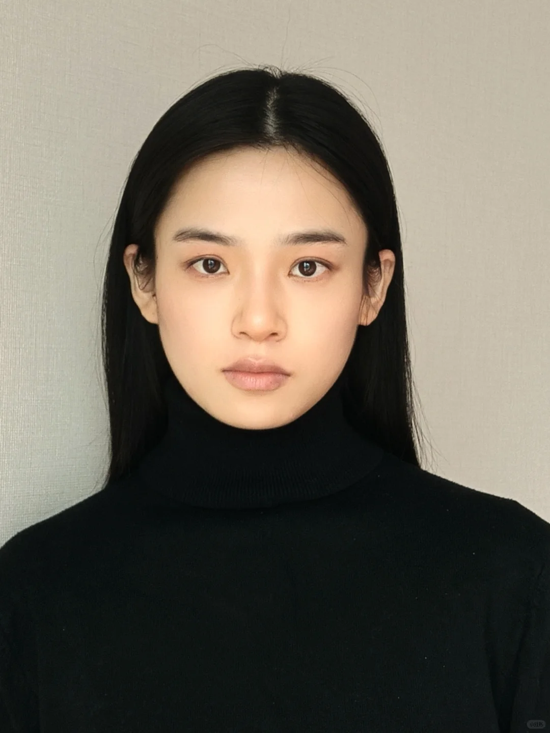 怎么感觉画完妆不涂口红更好看呢