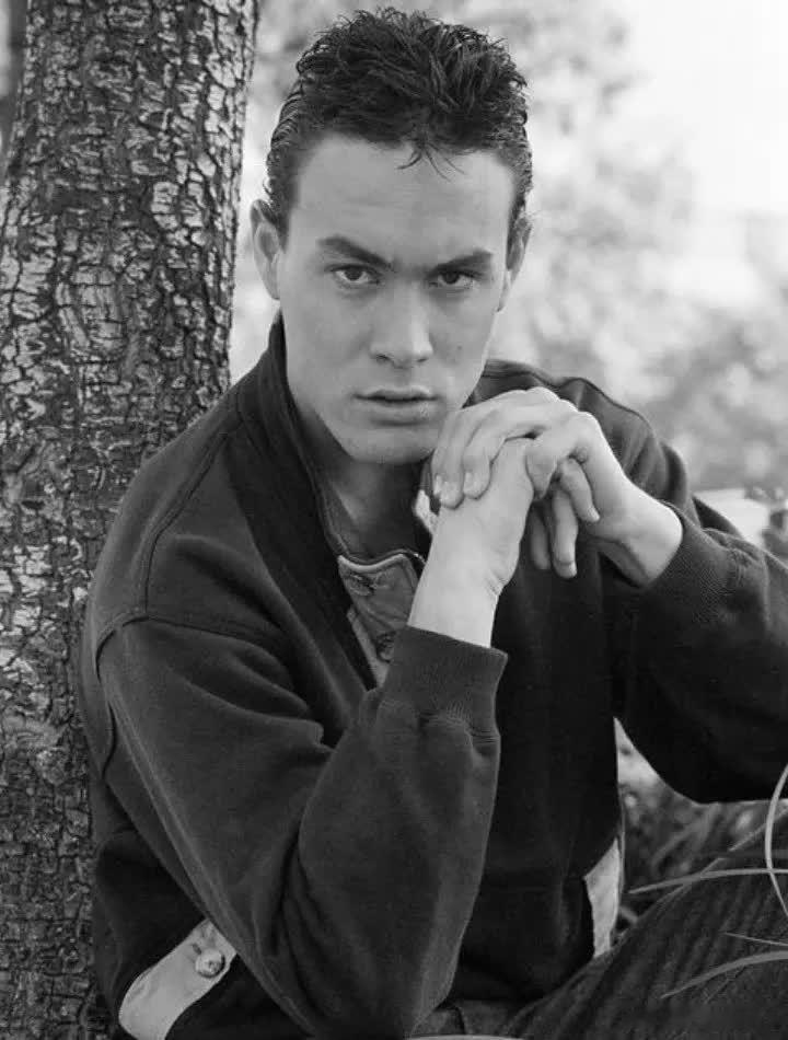 陈惠敏问李国豪：“你是不是中国人啊？”李国豪说：“我不是中国人，我是美国人。”没