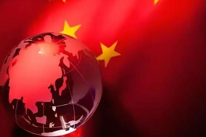 一夜之间，中国占领了全球制高点。日本愣住了，韩国傻眼了，美国坐不住了，西方媒体纷