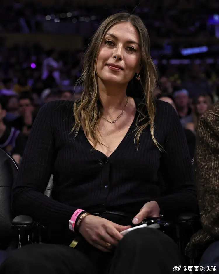 3月15日NBA常规赛继续进行，湖人主场加时127-125战胜掘金。本场比赛，网