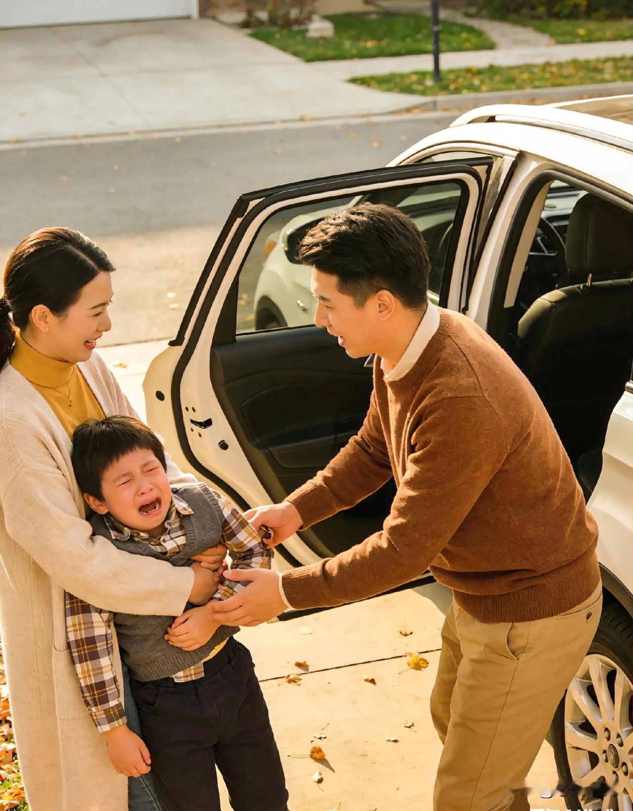 家门口的离别情

清晨六点多，家门口突然传来一阵撕心裂肺的哭喊声，划破了乡村的宁