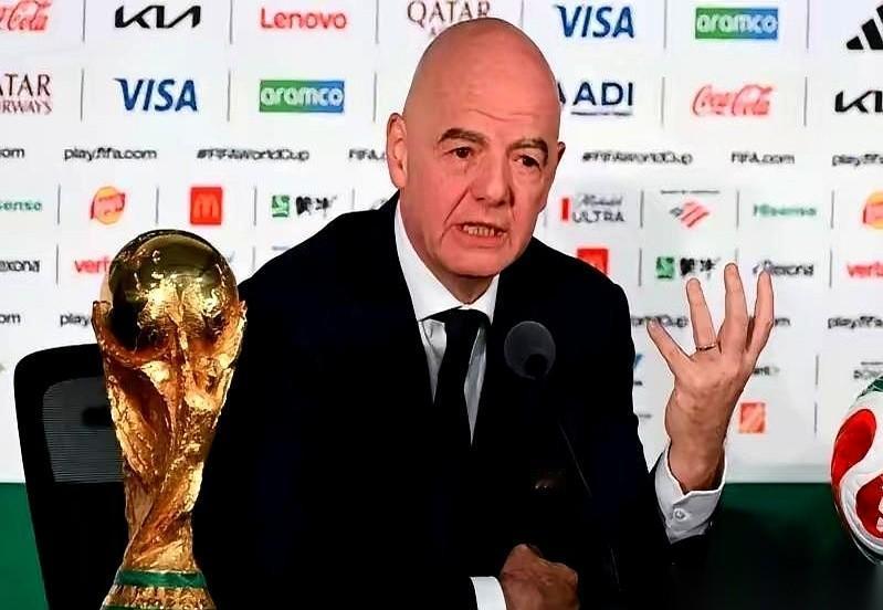 国际足联的算盘，这次彻底敲错了。
他们以为把世界杯转播权白菜价卖给中国，是亏到姥