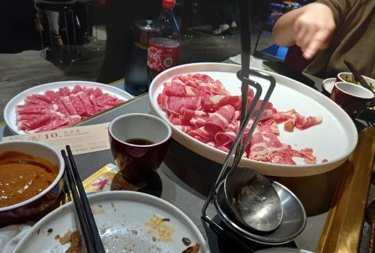 警察又打电话来了
看来之前拒绝法院结案的抗诉信生效了 所以警察约我再去谈谈 虽然