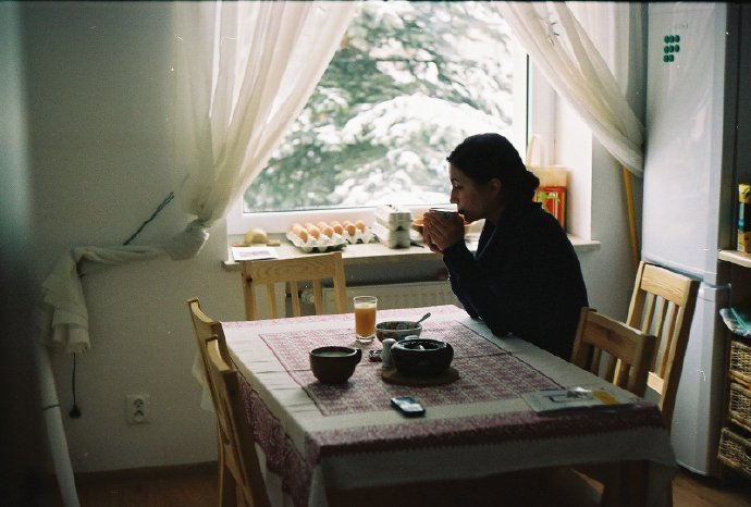 书是一个暗号，人类中的某一些靠这样的暗号从茫茫人海中认出对方。一一米兰·昆德拉