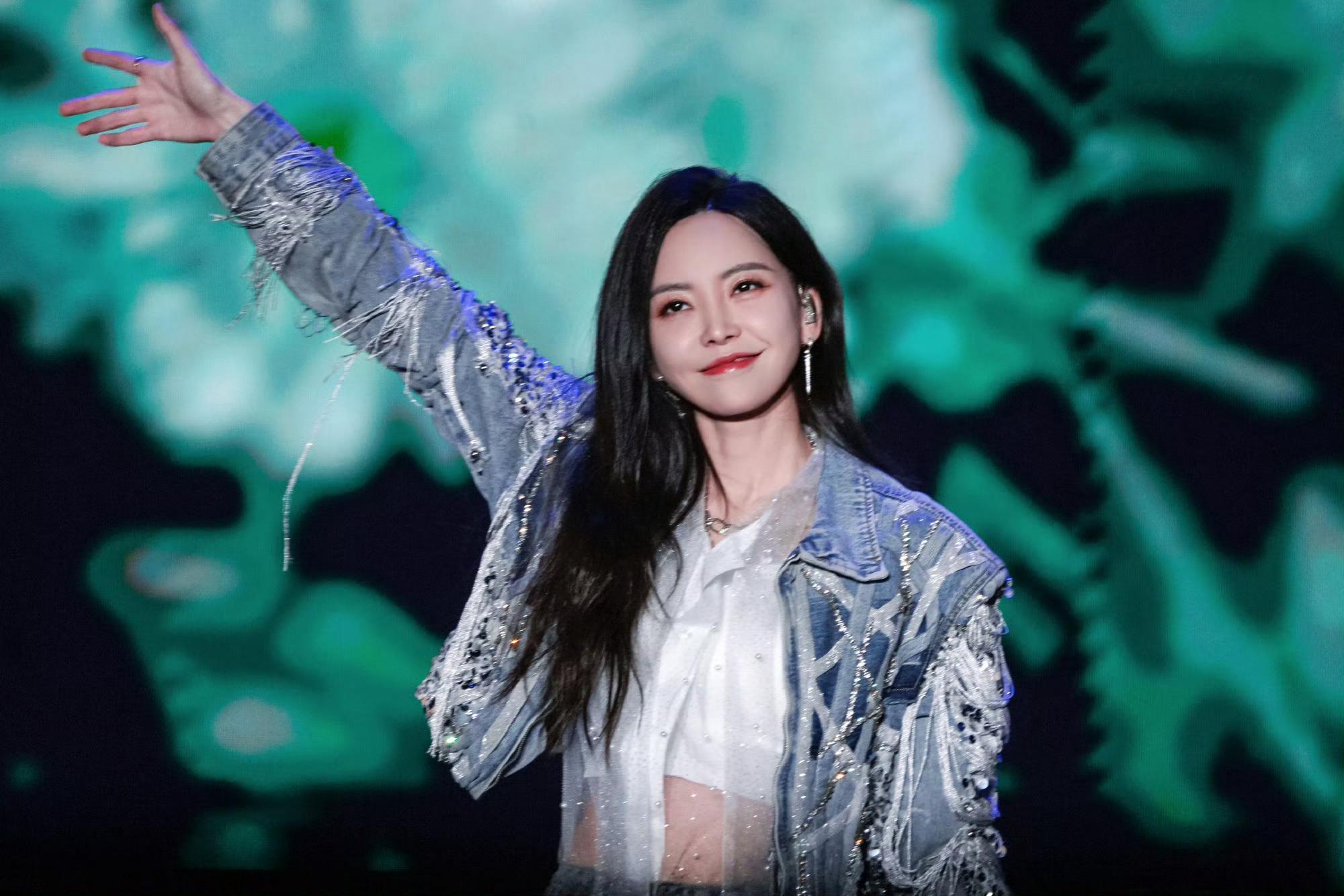 于文文 除了健康什么都不是你的终于等到于文文发文报平安无论如何还是要照顾好自己的