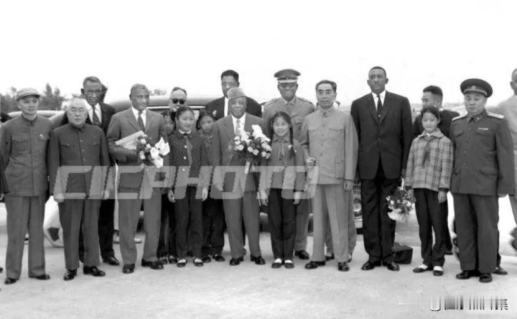 【周总理历史上的今天——5月20日】
1964年5月20日上午，周恩来总理确实在