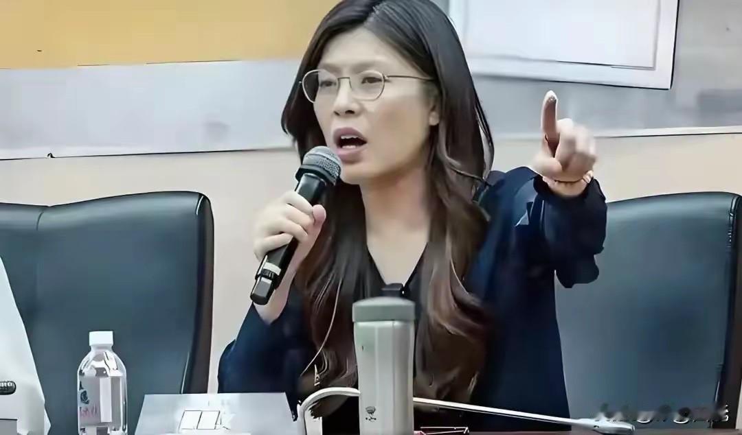 国民党内耗不止，郑丽文切忌一味退让，需果断破局

纵观当下国民党的内部局势，派系