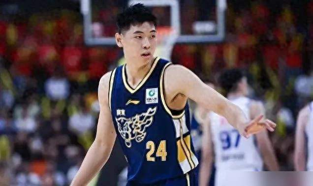 CBA积分榜一夜风云变幻：上海领跑广东突围吉林困境