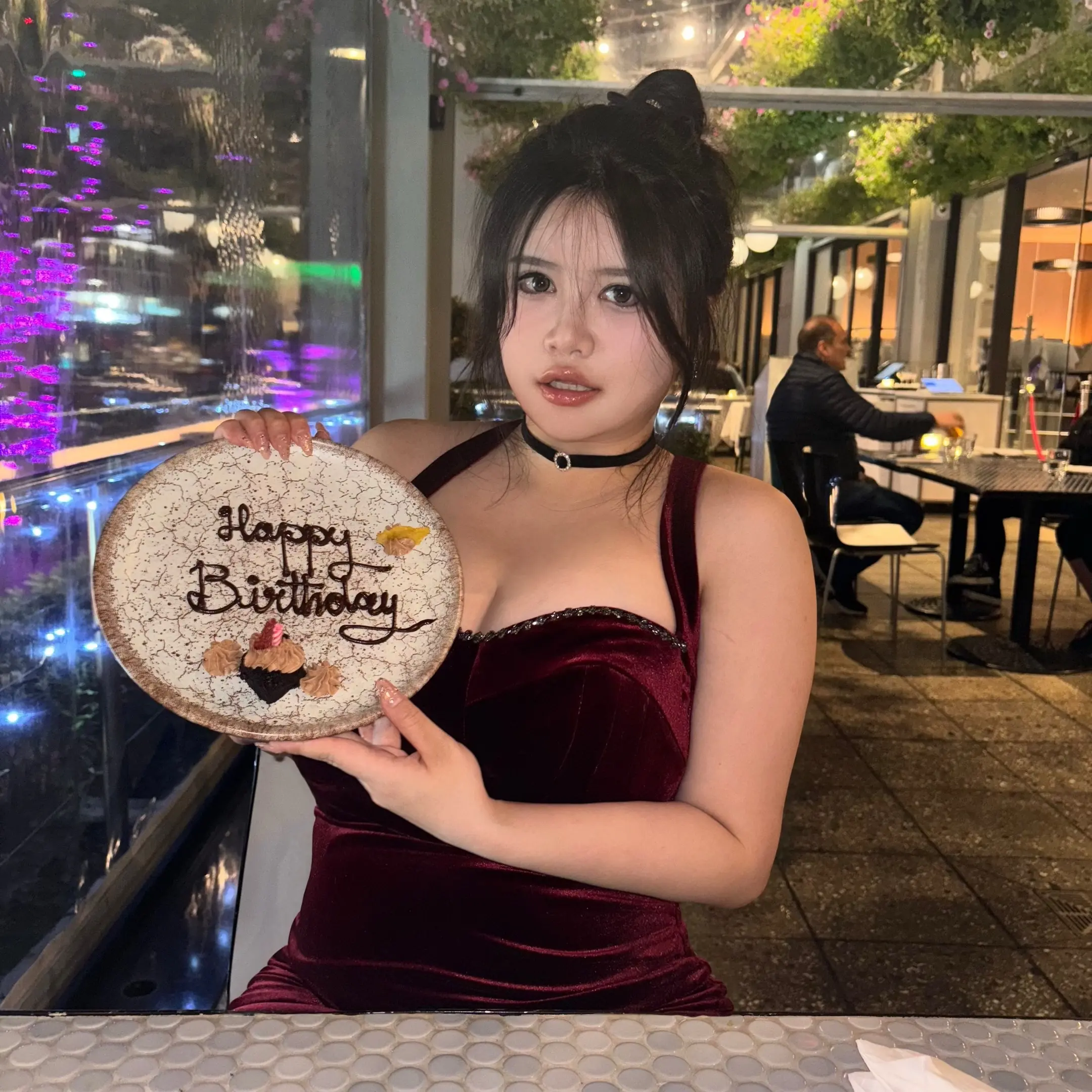 祝我生日快乐吧。