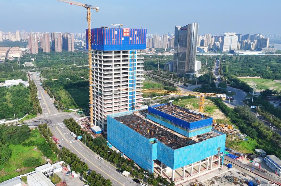 快讯！8月15日，总投资6亿元的西安希格玛国际金融大厦项目主体封顶仪式圆满举行，