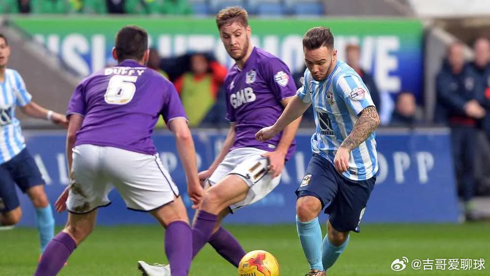 这场英甲联赛是关乎保级格局的关键一战，看点十足。比赛将于北京时间3月25日（周三