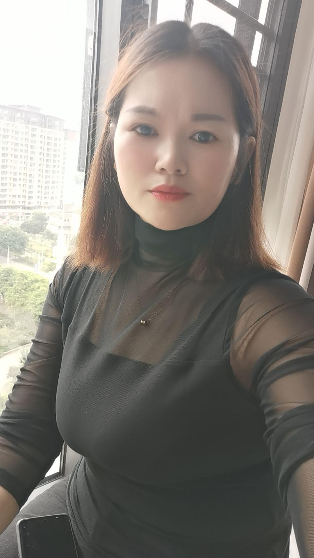 刚刚我妹妹打电话来说，昨晚梦到袁哥了。还跟他说要我给他买什么东西。又不...