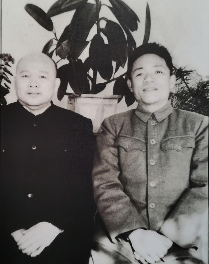徐海东1940年起就因战伤重病缠身，建国后长期在大连、北京等地疗养，极少公开露面