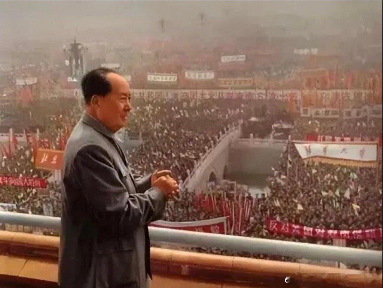 【高校教科书重述“大革命”：抹黑—还原！】 发轫于1966年的大革命，至今仍然有