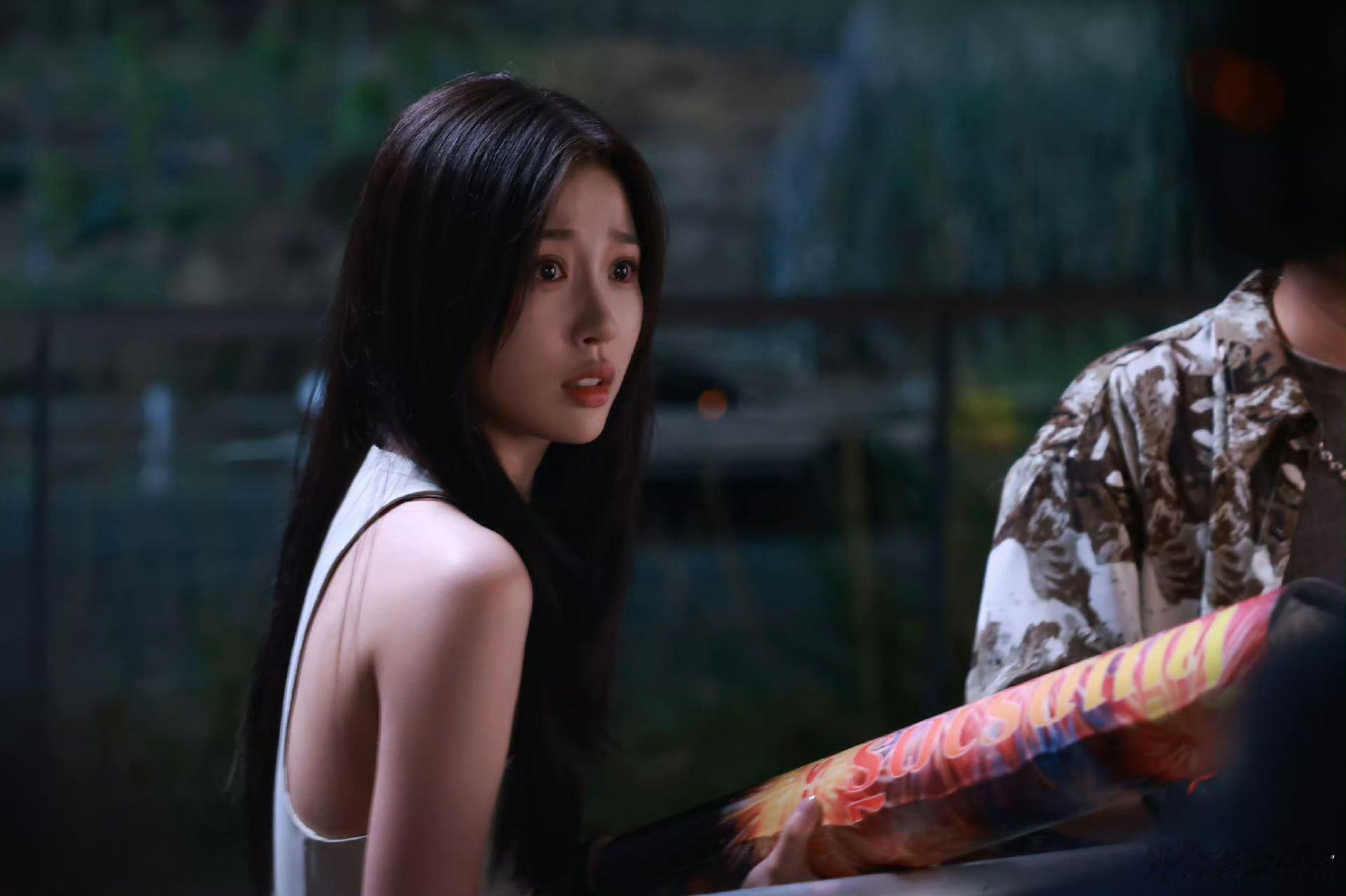 虞书欣几场哭戏情绪差异 谁懂啊！姜暮的眼泪全是成长的痕迹，六年前崩溃大哭的小女孩