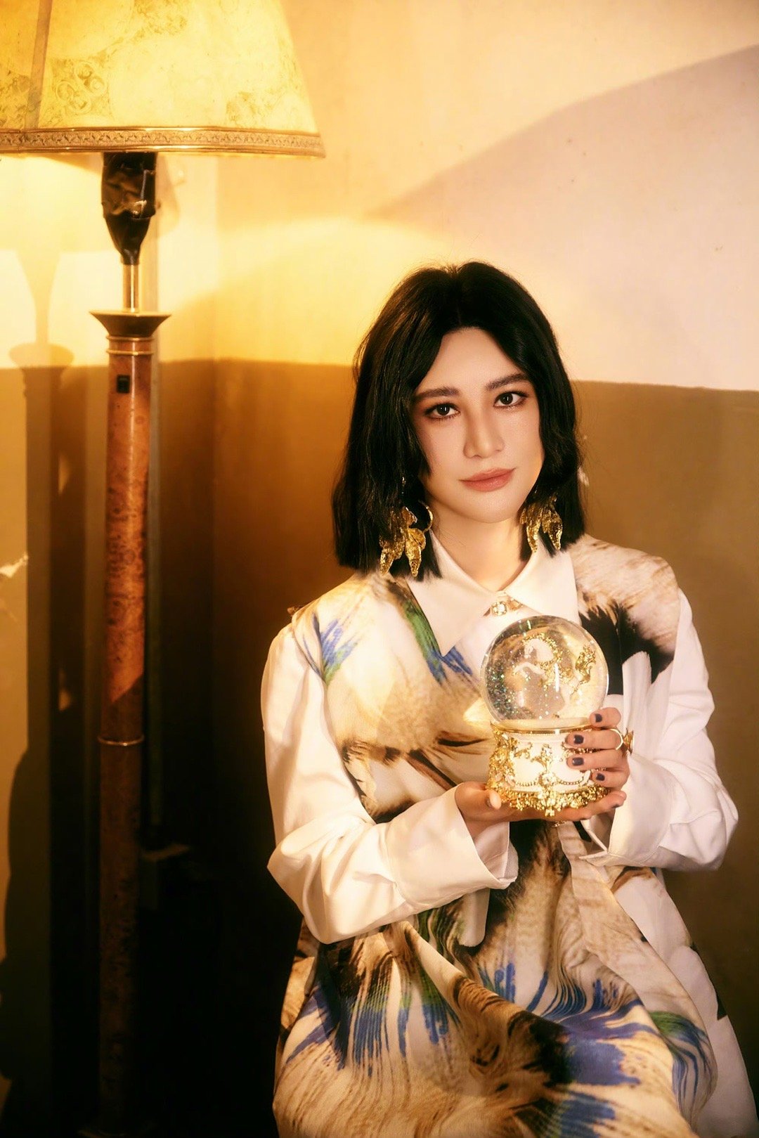 尚雯婕回应代班华晨宇魔丸坐在魔丸席位上自然就被魔丸风气带跑了！哈哈哈哈蹲一个花花