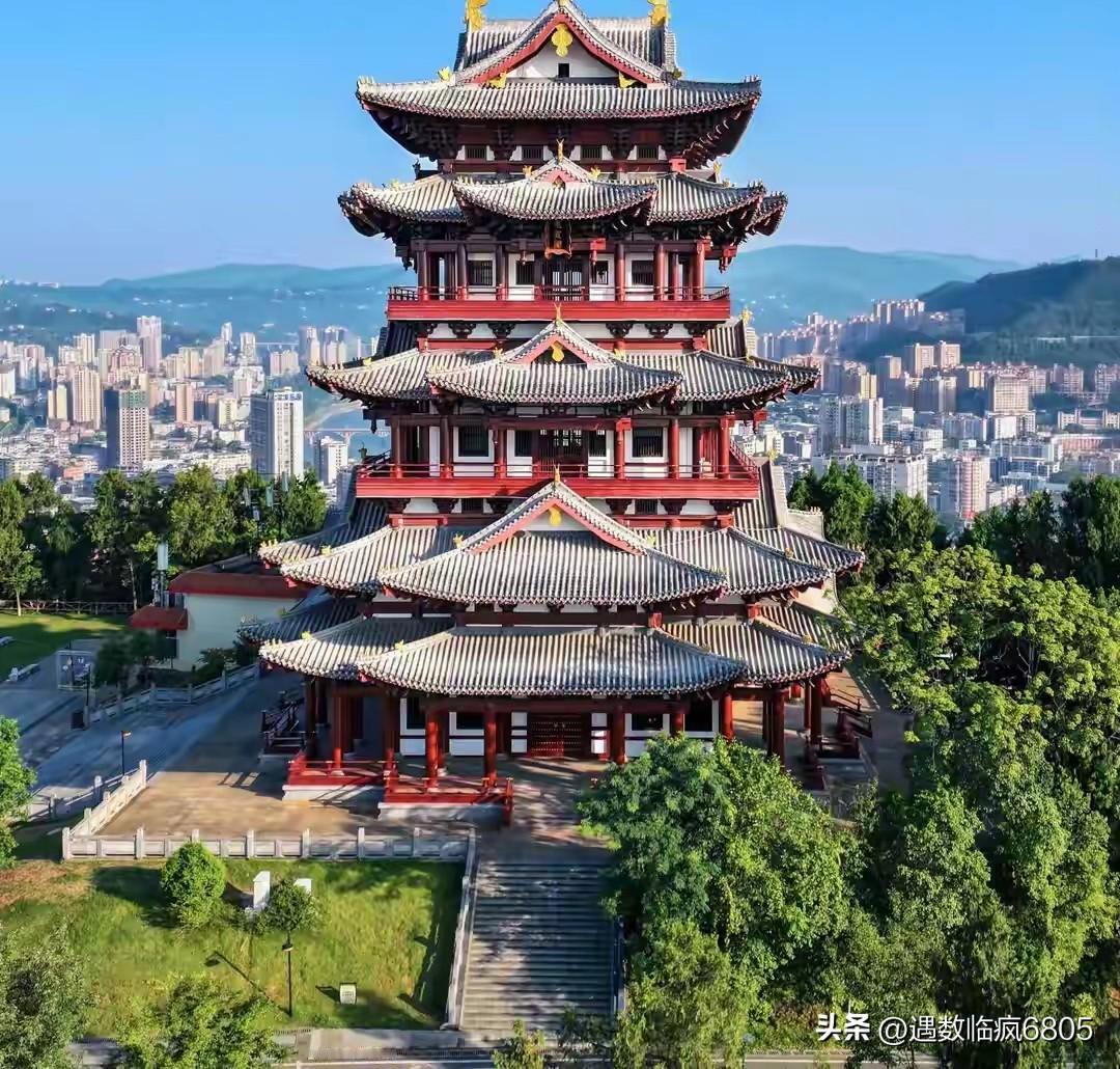 12月8日，巴中东站至恩阳科普大视界旅游公交快线（K35路）正式开通运行。

这