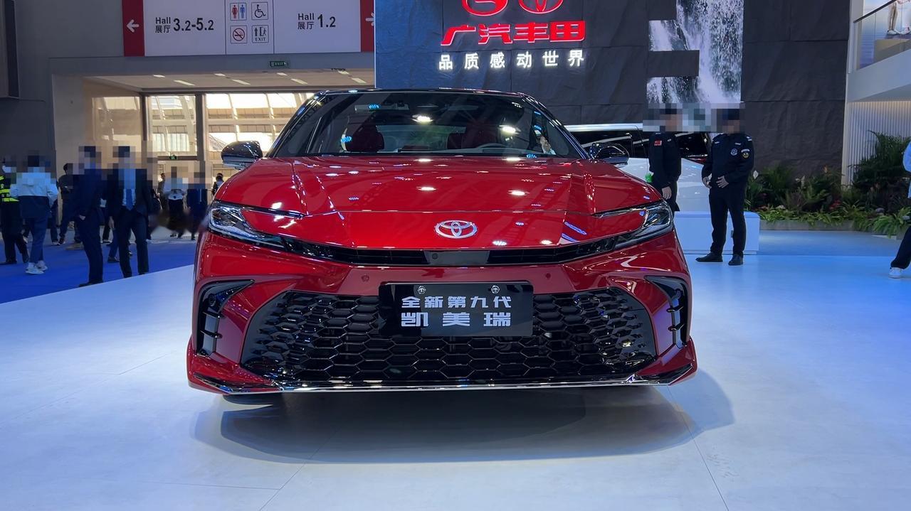 凯美瑞23款10-12万 2023款二手凯美瑞怎么样？预算10-12万家用怎么选