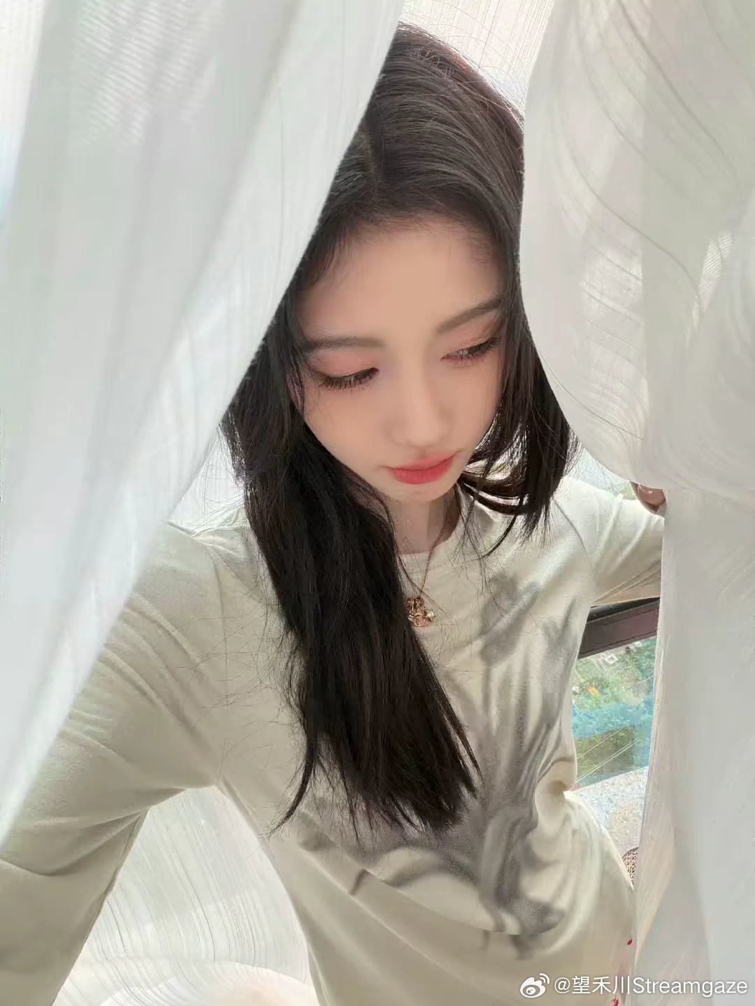 💙🍊鞠婧祎阿黛 💙🍊鞠婧祎姜黎非 “你与明月都好看 皆是人间浪漫”“.?