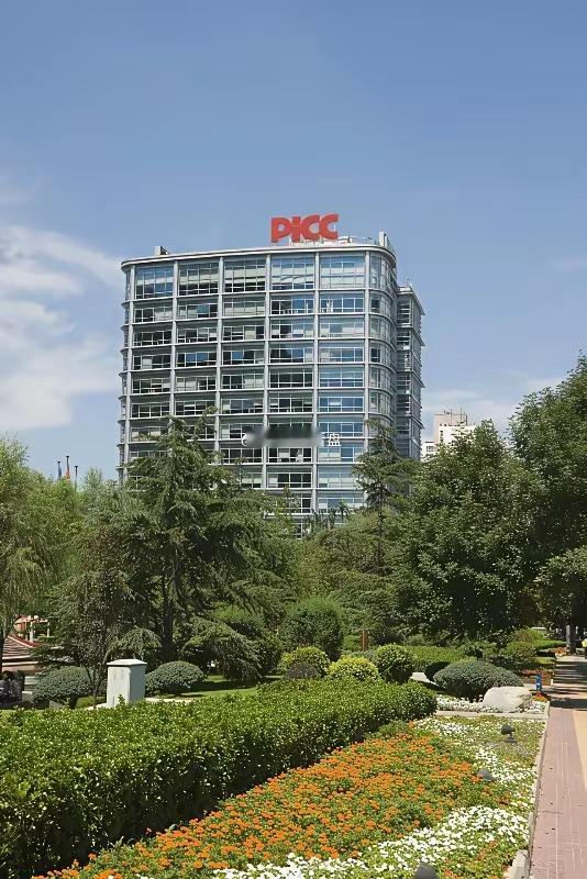 中国国内有保险公司多少家1：中国人保PICC（央企）2：中国人寿（央企）3：中国